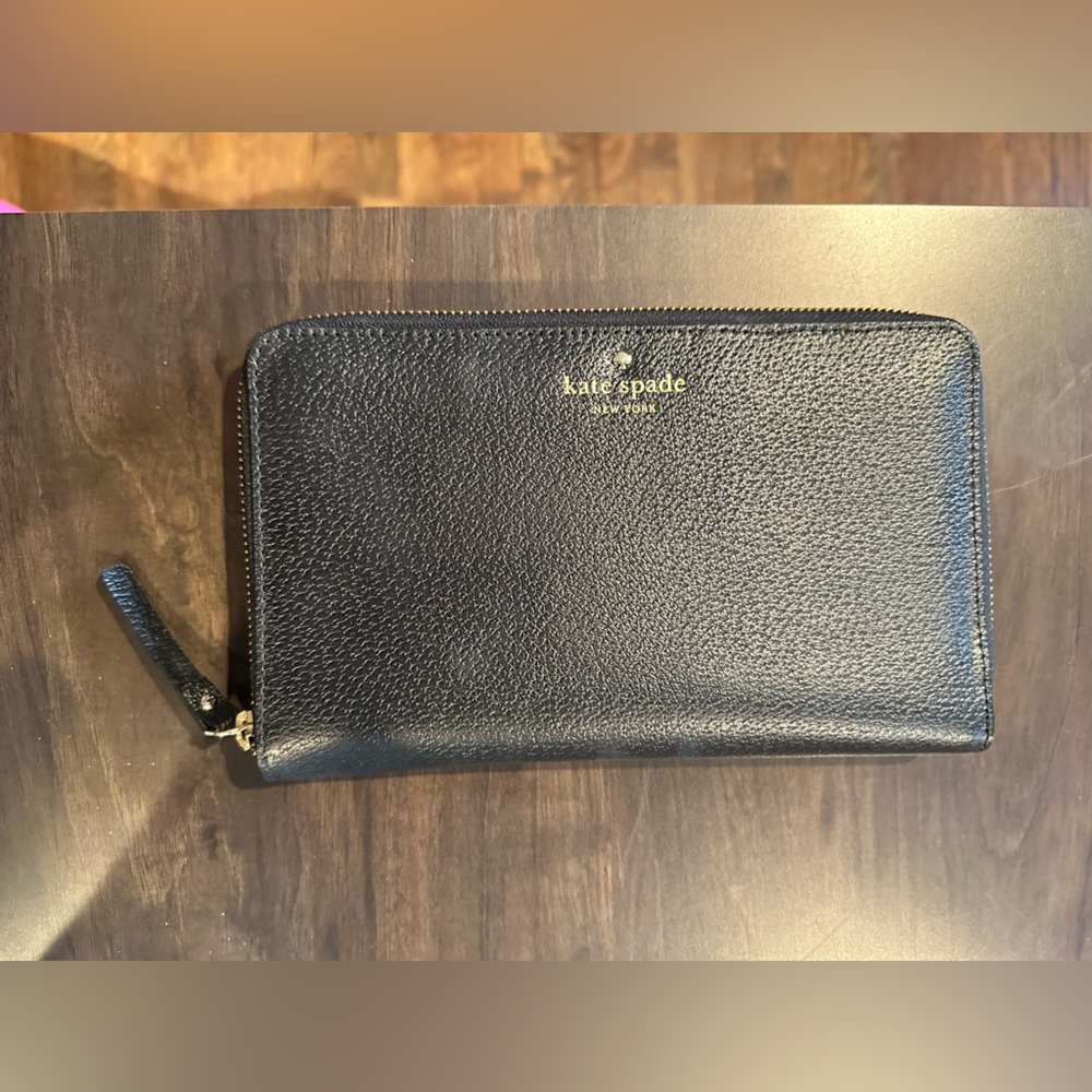 Kate Spade zip-around wallet Passport Holder